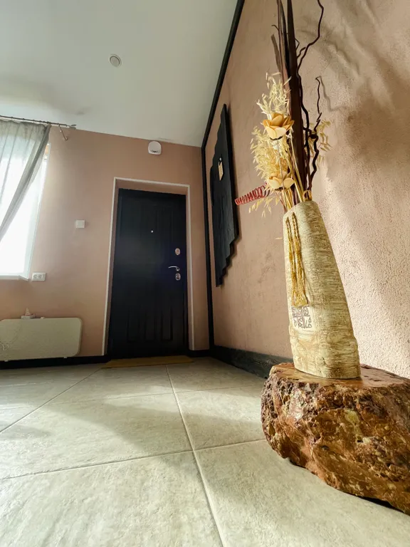 Студия у Яшмового пляжа