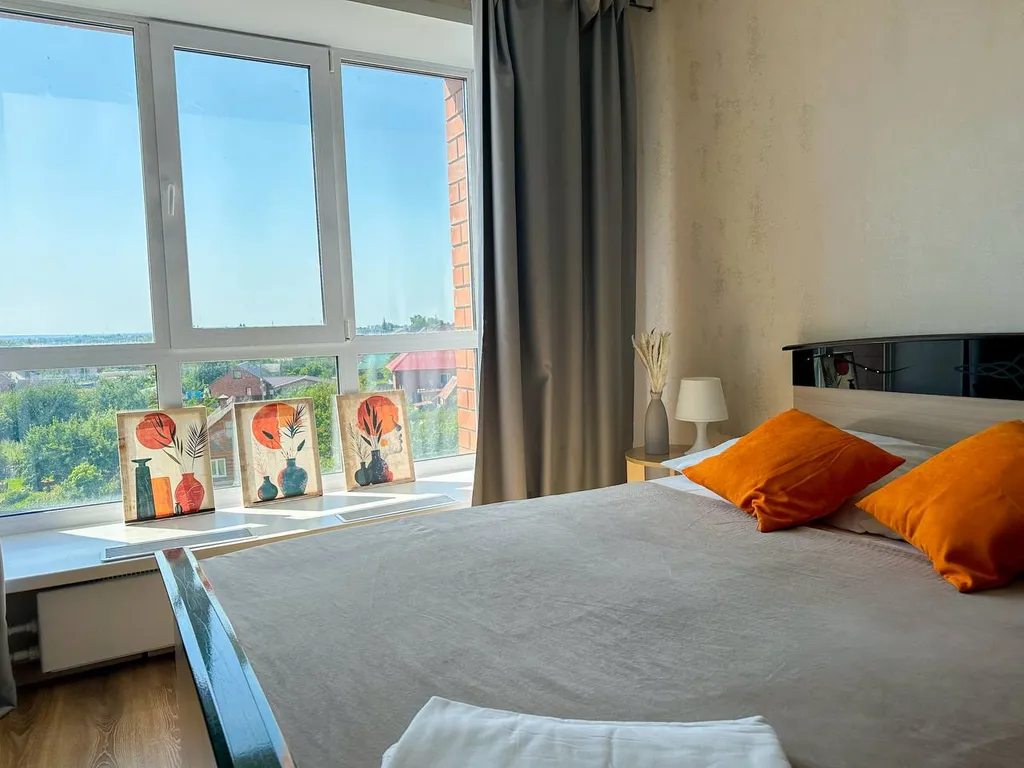 Стильная однокомнатная квартира рядом с Волгой — аренда посуточно в Тольятти