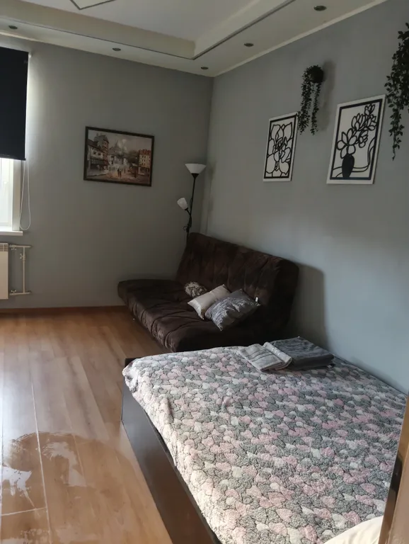 Квартира с видом из окна на самый старый дом в России