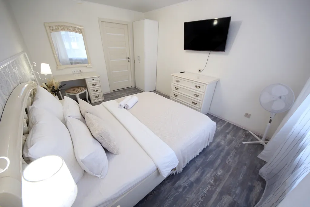 Уютная двухкомнатная квартира недалеко от центра