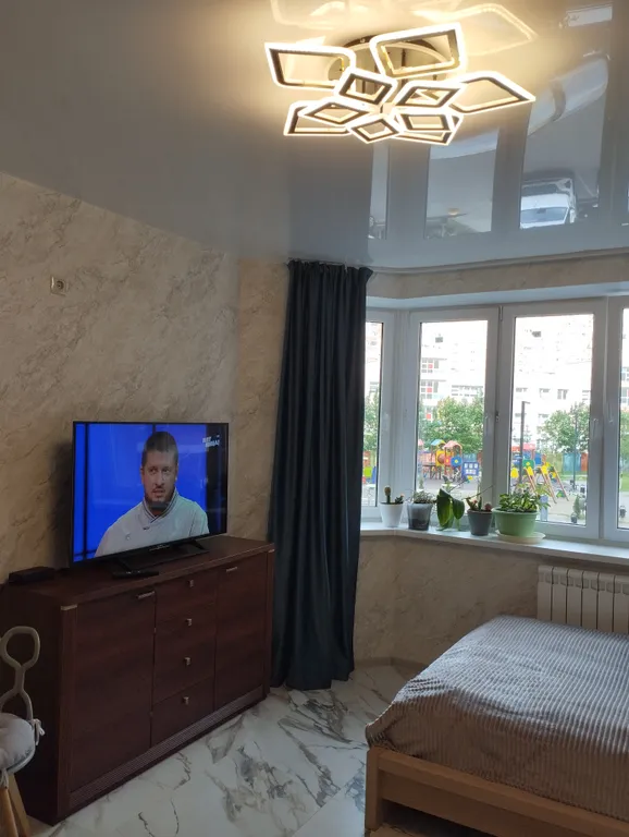 Новая квартира с хорошим ремонтом . Метро Котельники рядом.