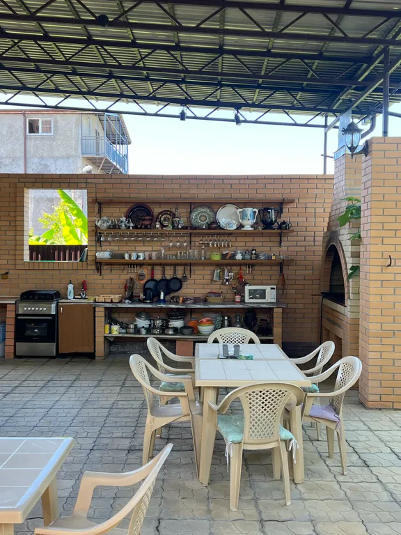 Коттедж Коттедж Просторные трехкомнатные апартаменты с двумя изолированными спальнями — Сухум