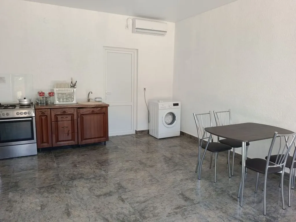 Уютный четырёхместный коттедж с удобствами