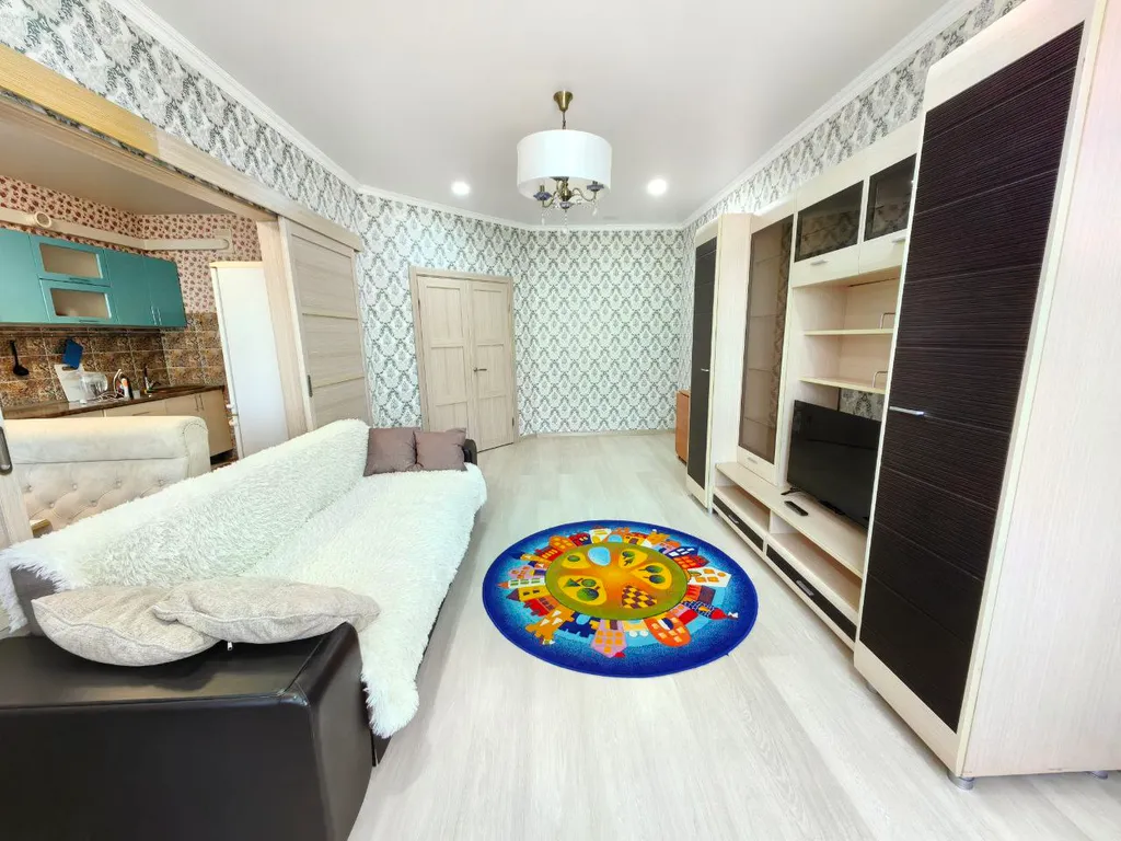 Просторная 2-х ком квартира с паркингом — аренда посуточно в Алушта