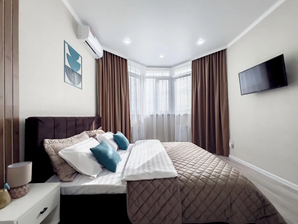 Квартира в 2 мин Бизнес-центр Инвертор — аренда посуточно в Оренбург