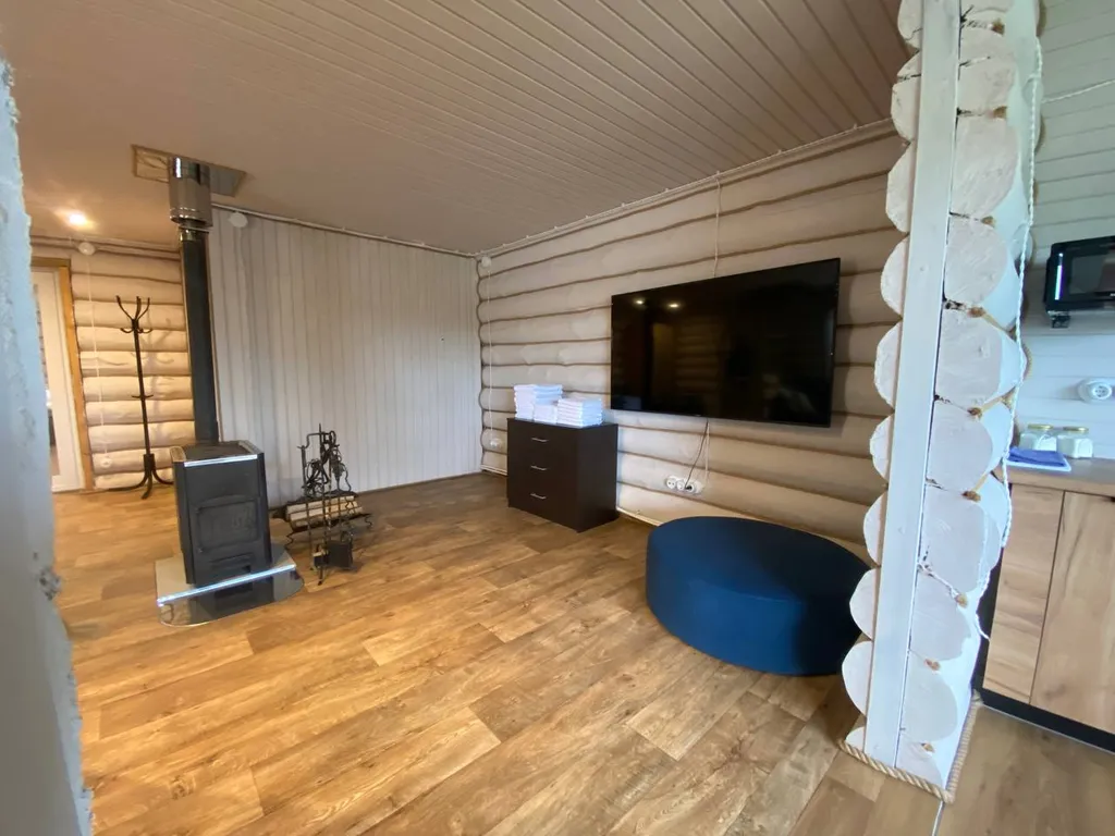 Дом на берегу озера