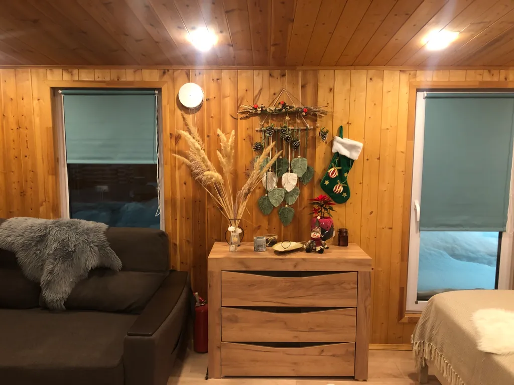 Новая вилла с горячей джакузи в террасе в черте города