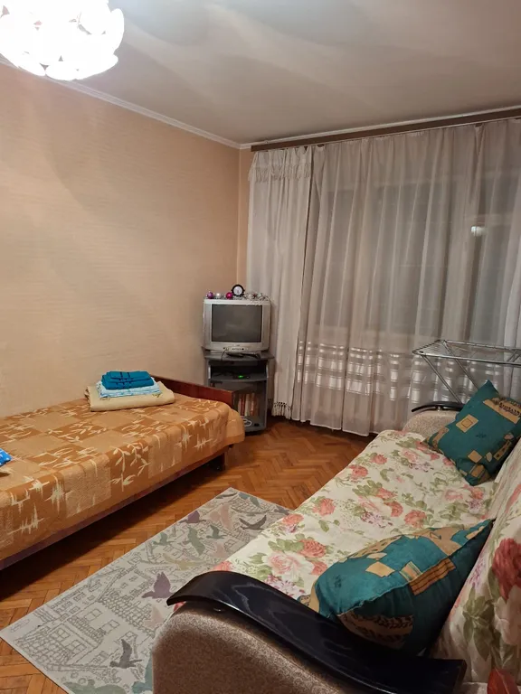 2-комнатная квартира в центре в курортной зоне рядом с санаторием Москва, Виктория