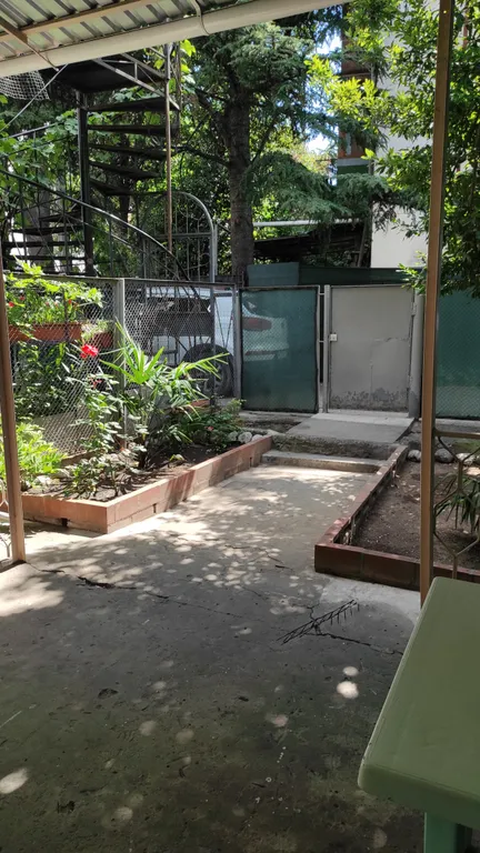 Квартира с двориком