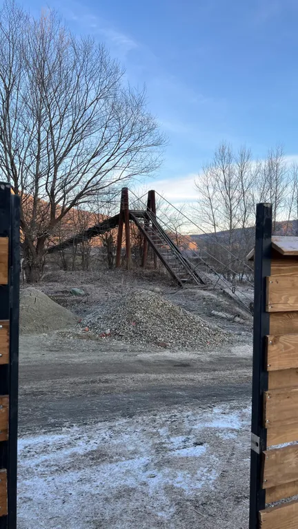 Вилла на берегу реки