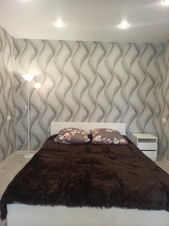 2-комнатная квартира с евроремонтом в престижном районе у РТЦ Виконда