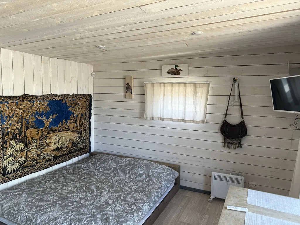 Коттедж Дом на берегу реки с камином и баней — Сясьстрой