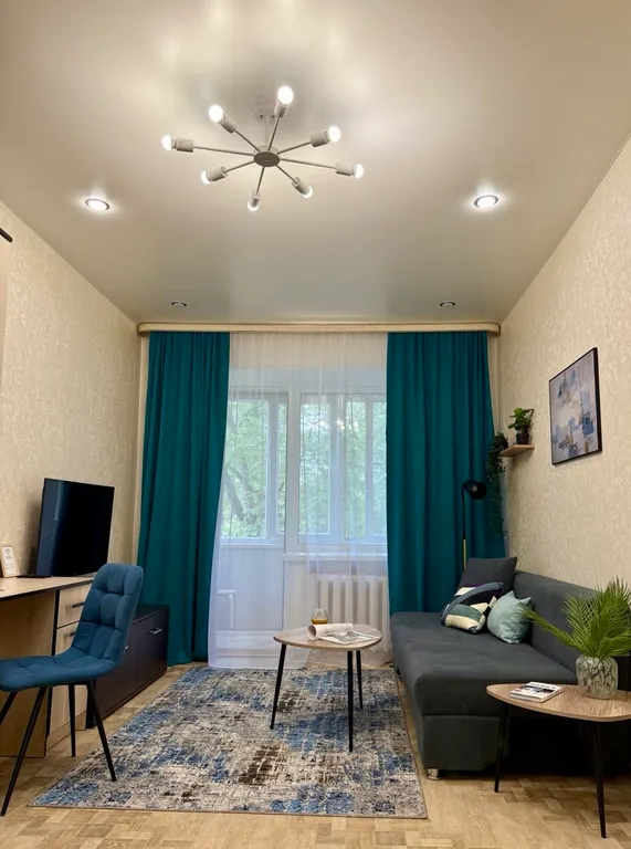 Вместительная 3-х комнатная квартира в центре гоpода