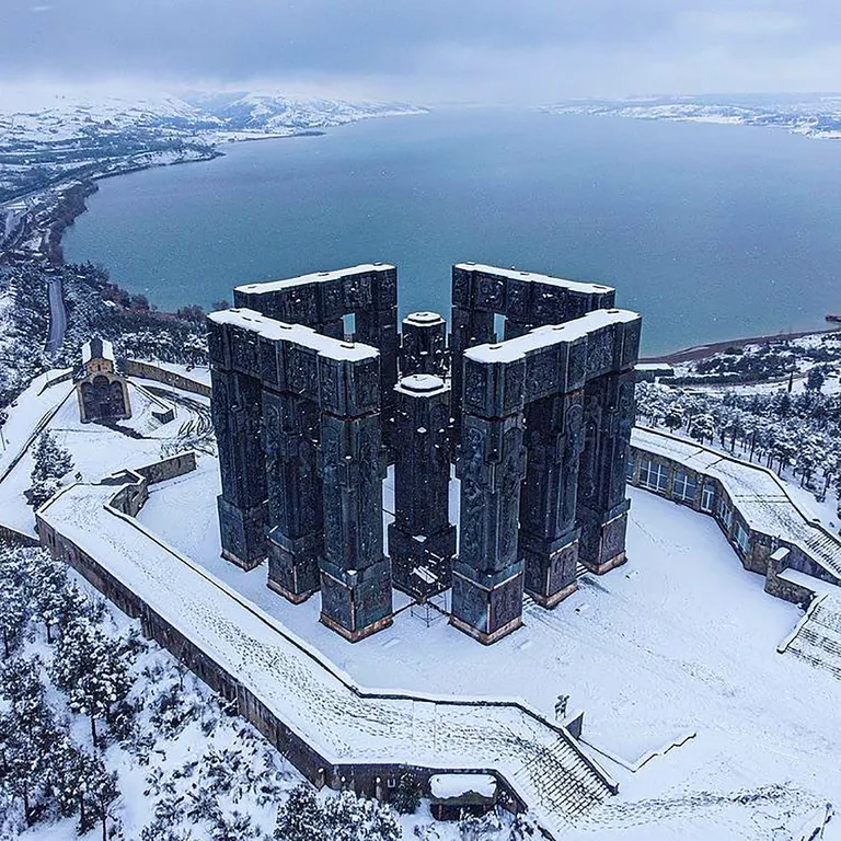 Комфортная квартира-студия рядом со станцией метро