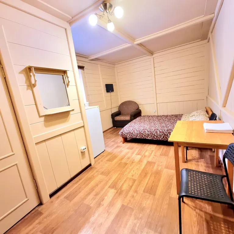 Комната в коттедже с удобствами