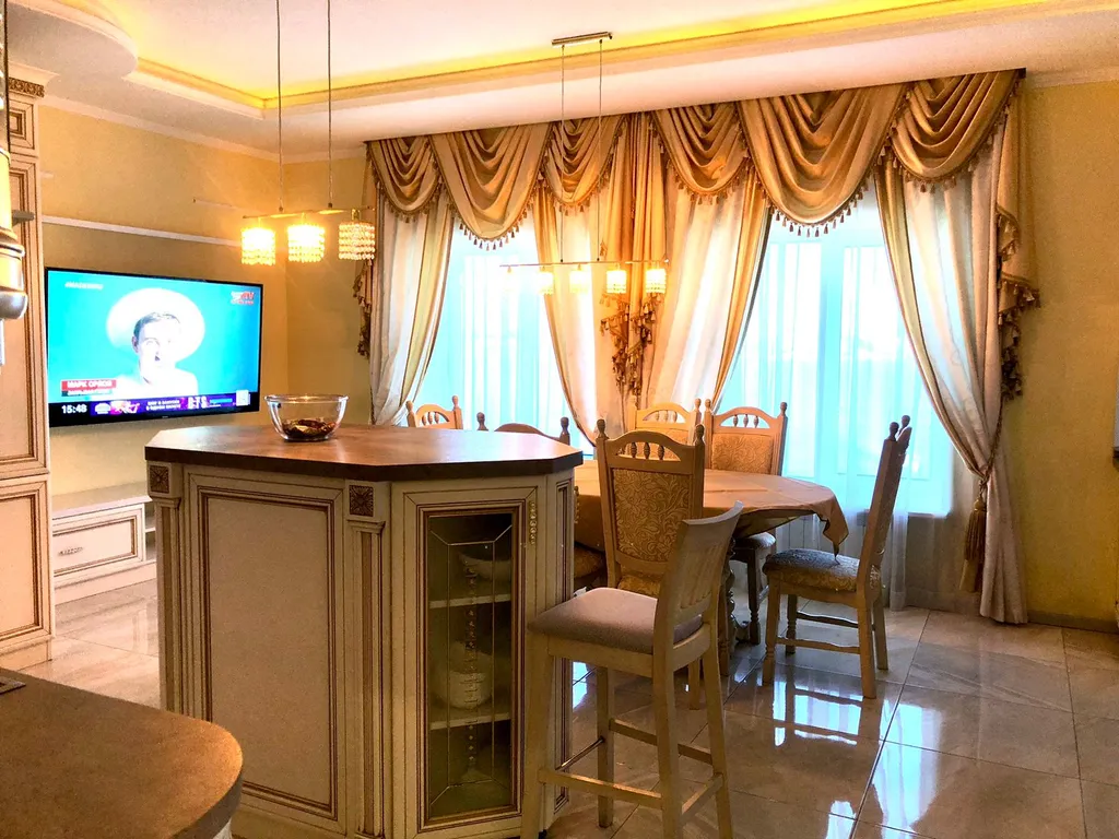 Апартаменты в центре с видом на Севастопольскую бухту