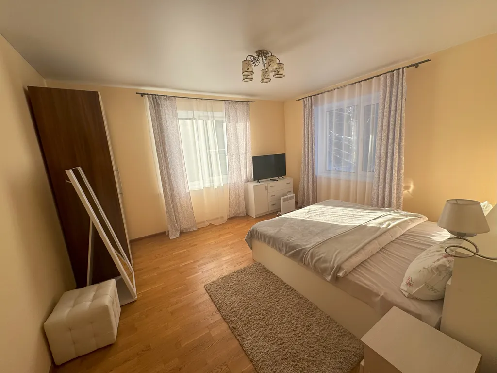 Коттедж Коттедж у леса с бассейном — Белоозёрский