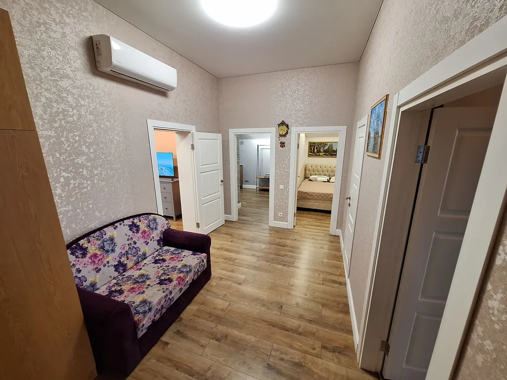 Дом на Набережной