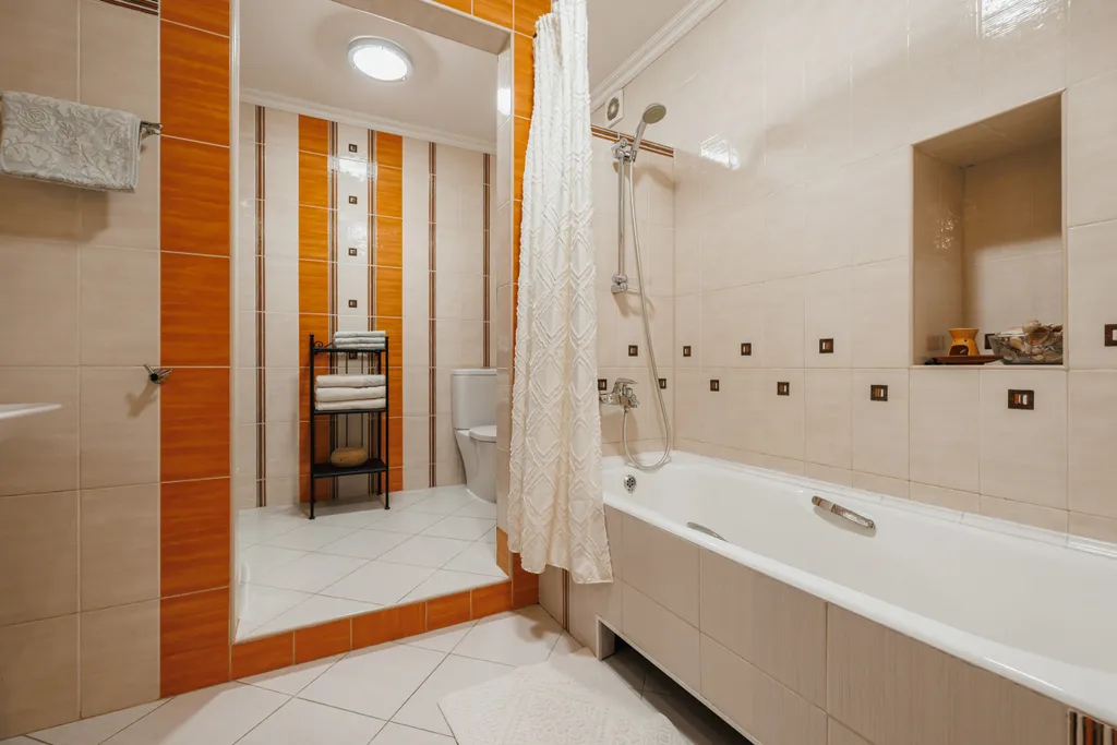 Двухкомнатная квартира с историей в центре Екатеринбурга