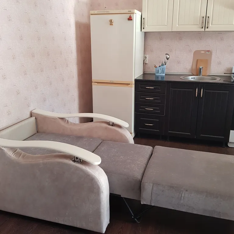 Уютный гостевой домик во дворе частной усадьбы