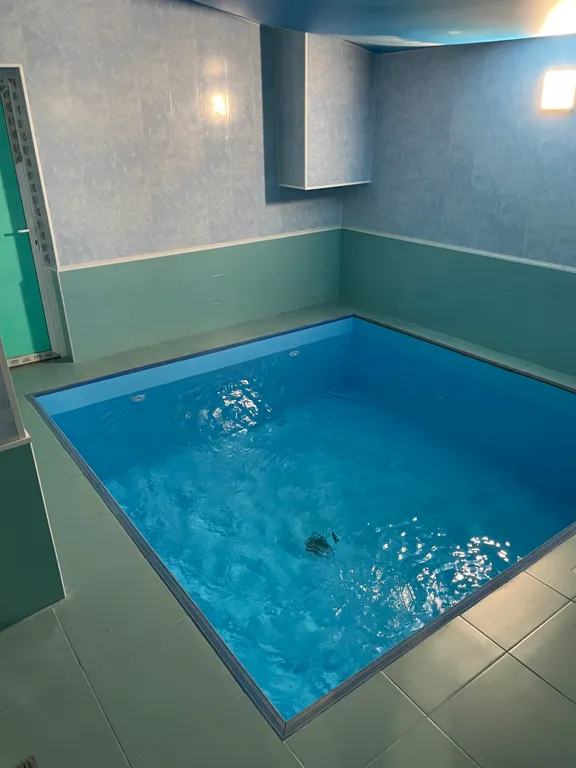 Коттедж Бассейн в домике шале с сауной и мангалом — аренда посуточно в Нежинский