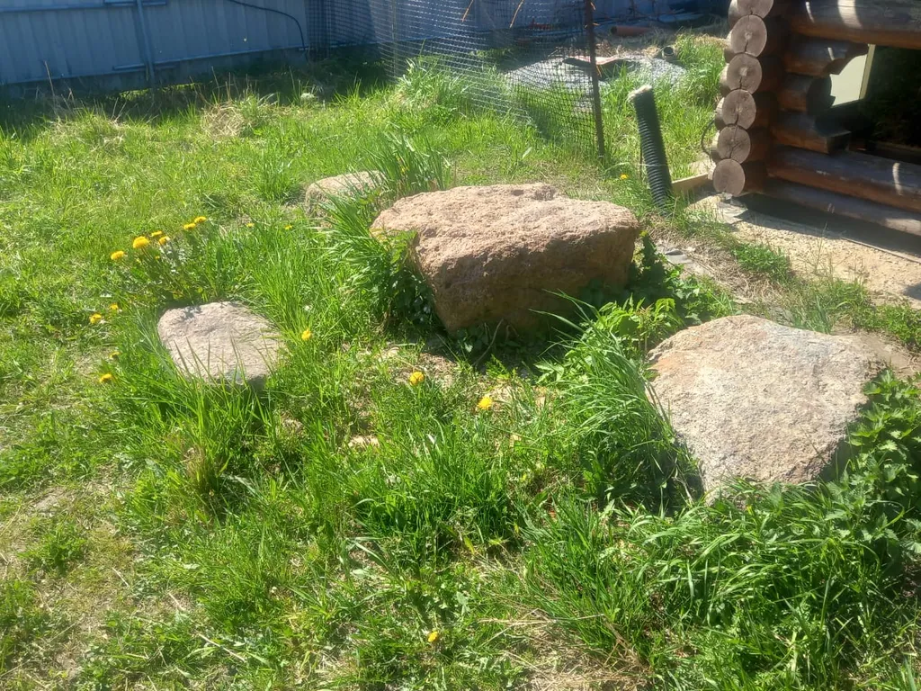 Дом с баней в лесу возле храма и озера