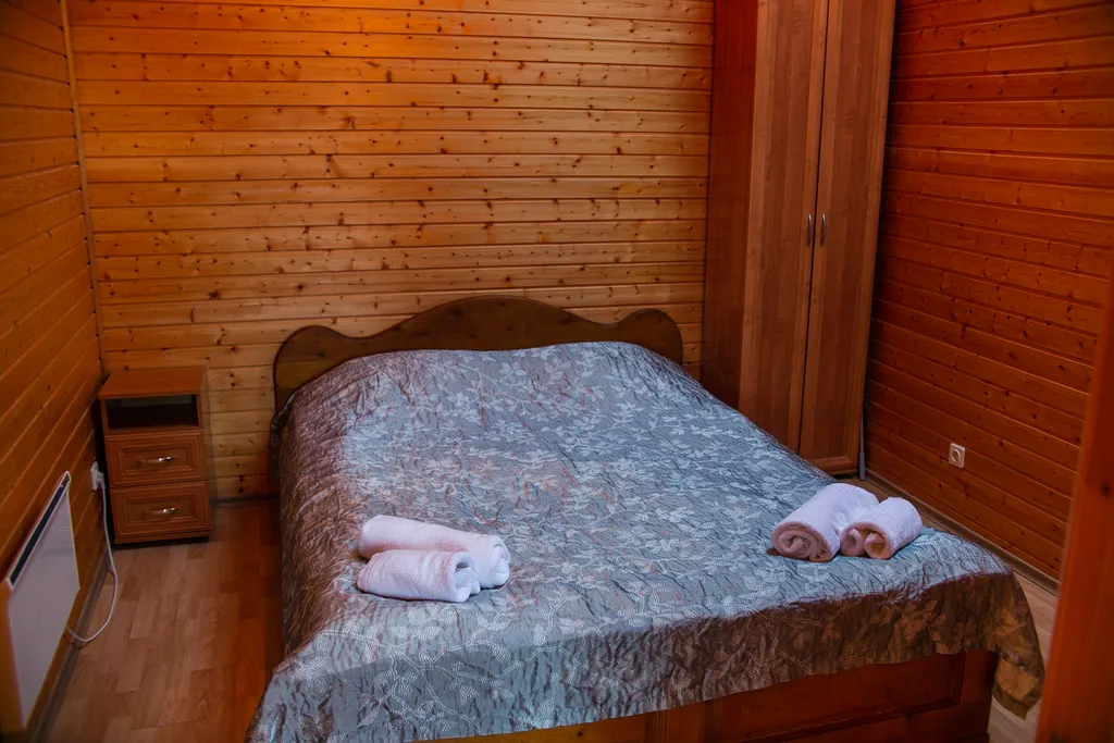 Коттедж Коттедж 3 спальни на берегу реки — Лодейное Поле