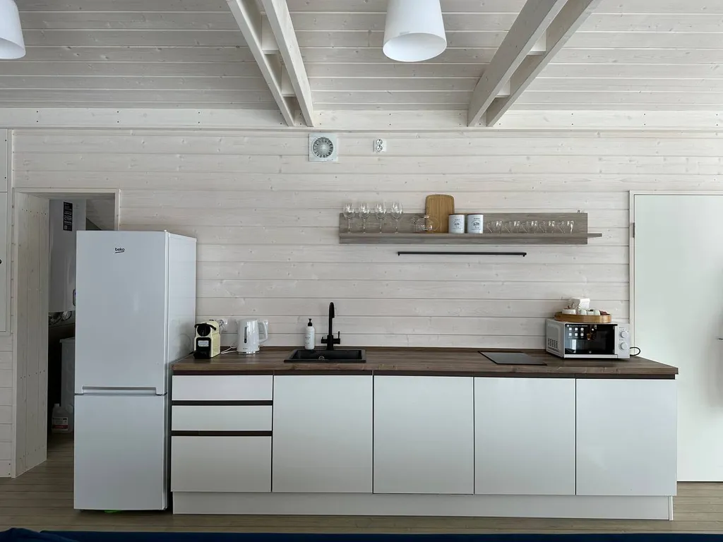 Панорамный дом с камином в престижном поселке