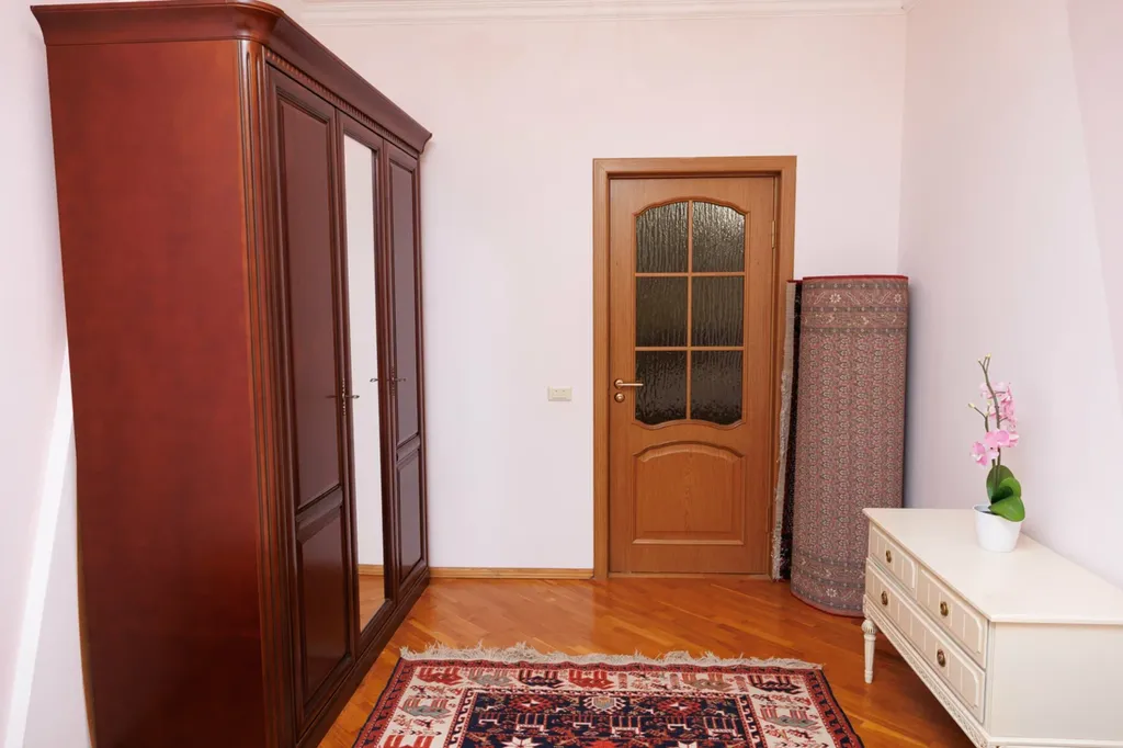 Апартаменты с двором в районе Кемпинг