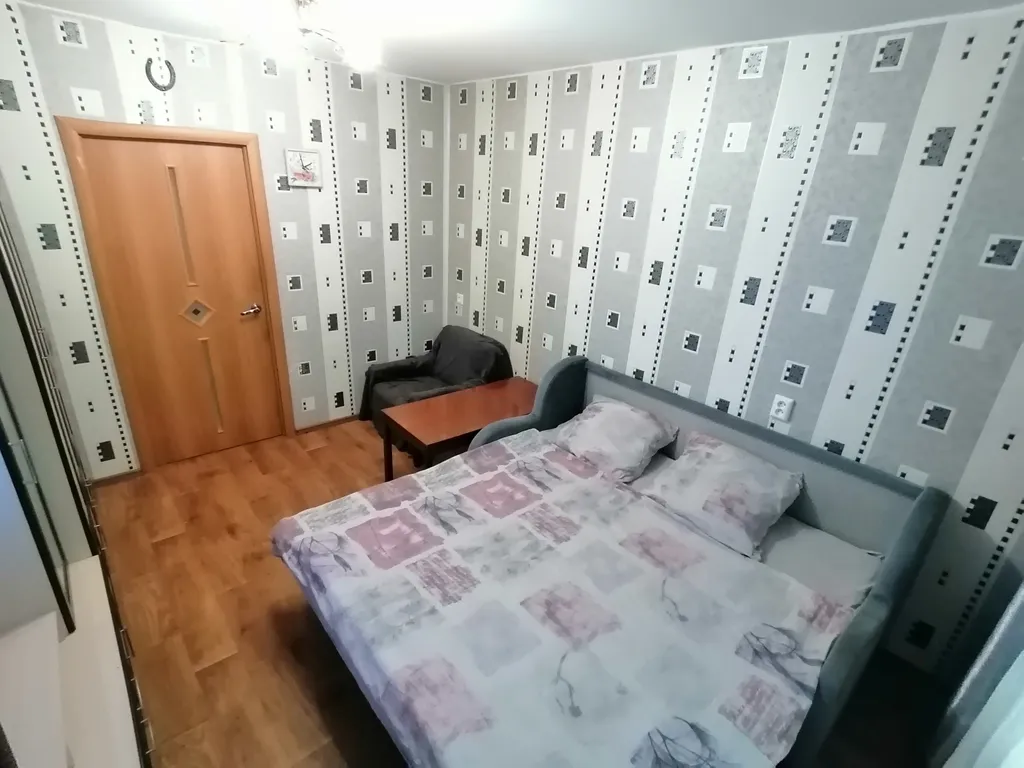 Комната у метро Проспект Просвещения