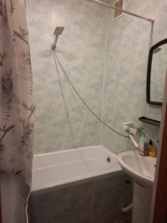 Двухкомнатная квартира недалеко от города