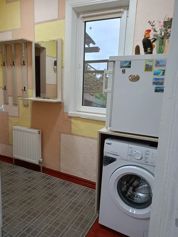 Уютный дом с беседкой и камином