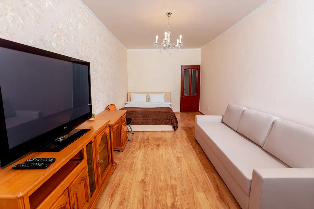 Апартаменты на берегу Комсомольского озера в центре