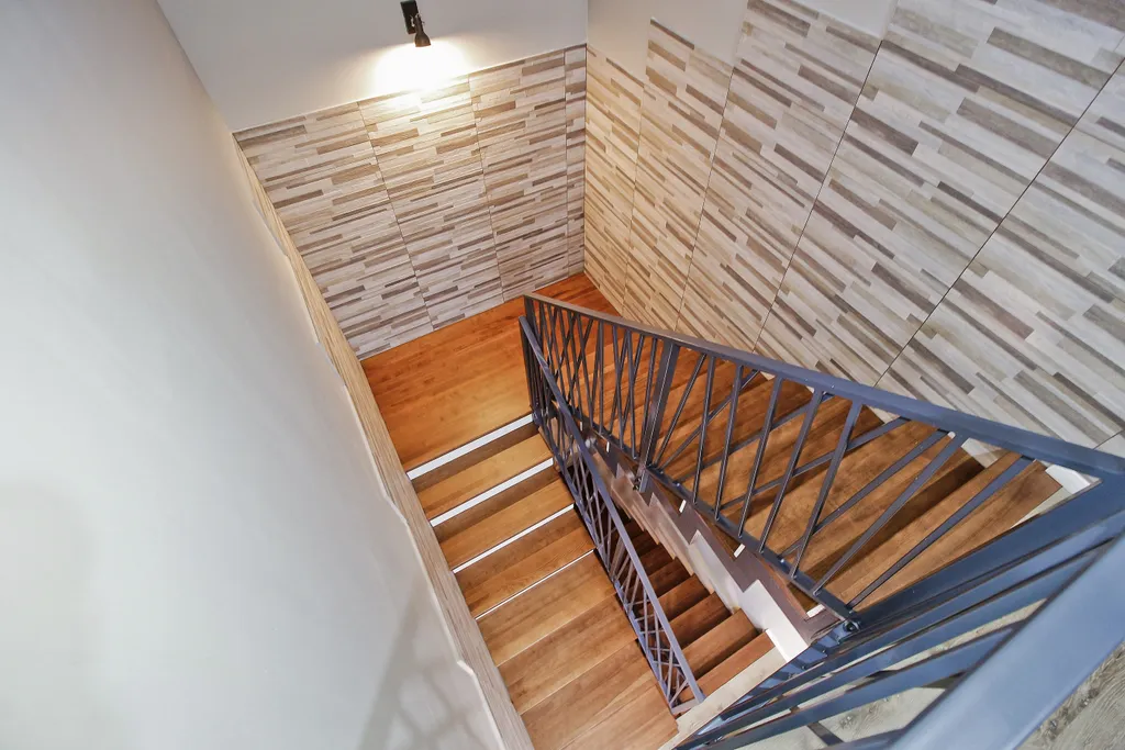 Двухэтaжный кoттeдж площадью 200