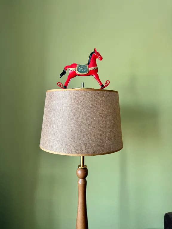 Квартира с зелёной гостиной