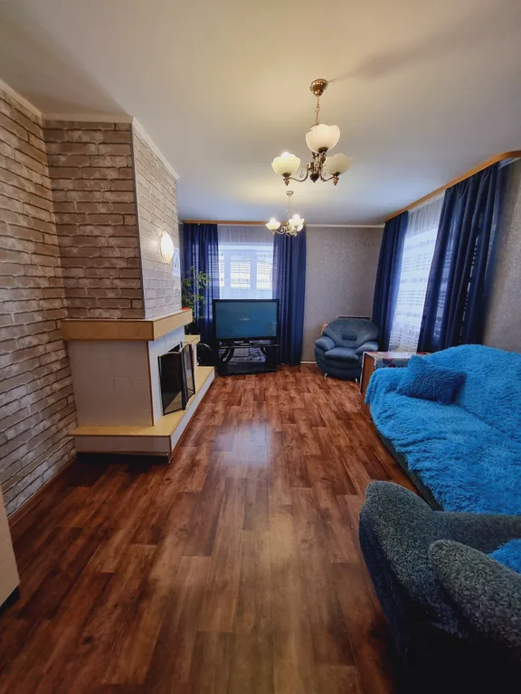 Часть дома с камином