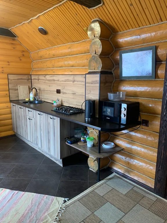 Аквамарин - гостевой комплекс с подогреваемым бассейном