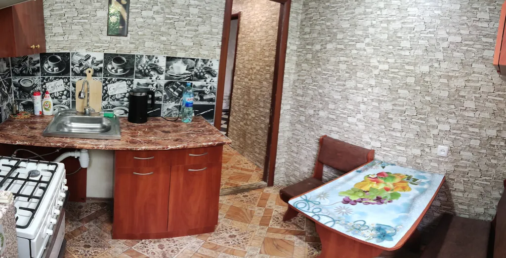 Квартира Уютная двухкомнатная квартира — Луганск