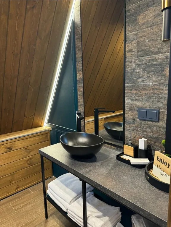 Уютный треугольный VIP дом в 25км от Минска с горячей купелью и баней