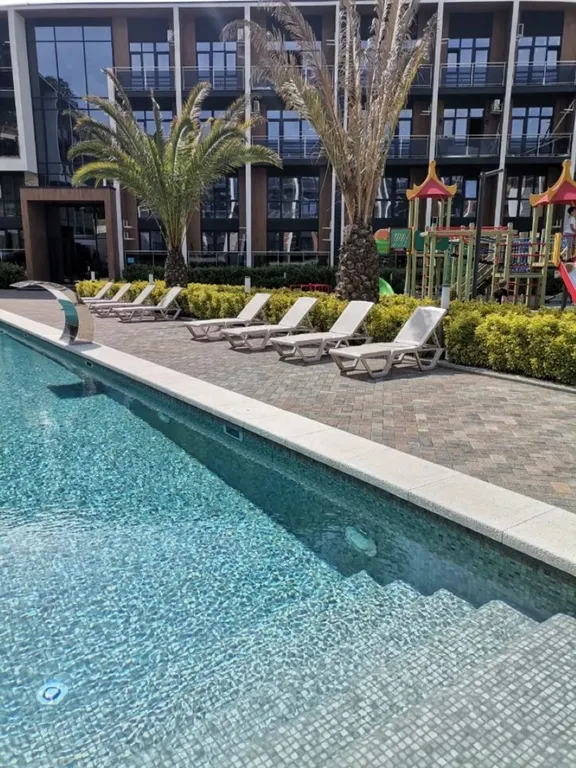 Стильная стyдия с бассейном в ЖК Бизнес класса