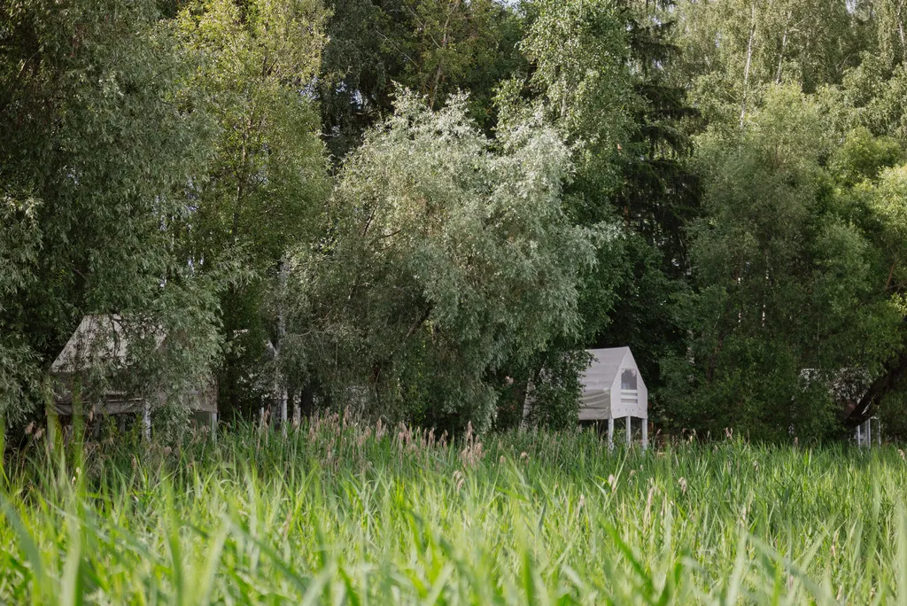 Домик-палатка Скворечник на берегу реки