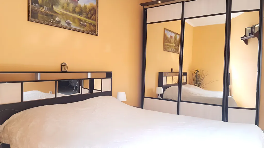 Трёхкомнатная квартира рядом с монастырем