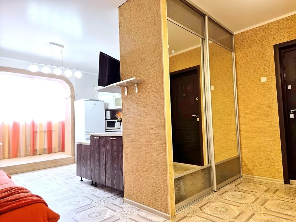 Яркая квартирка