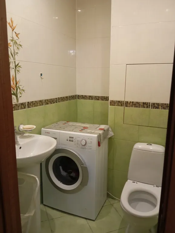 Комната с балконом у метро