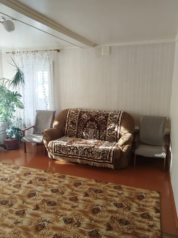 Двухэтажный дом со всеми удобствами в самом центре