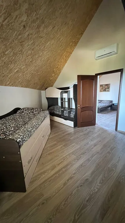 Большой коттедж