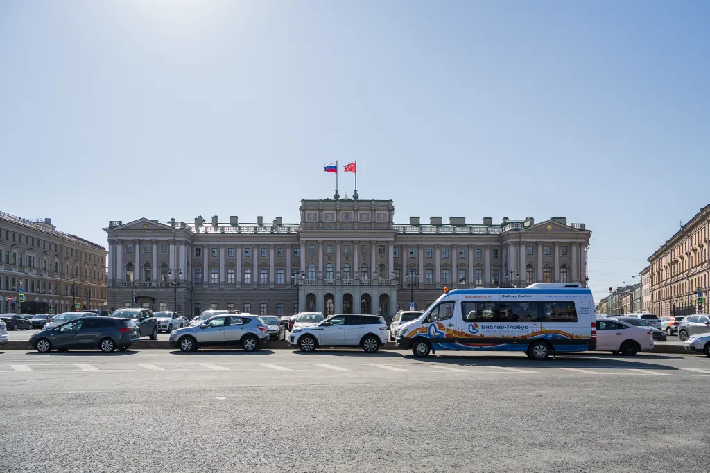 Квартира Квартира Премиум на Исаакиевской площади с 3 спальнями и 3 санузлами — Санкт-Петербург