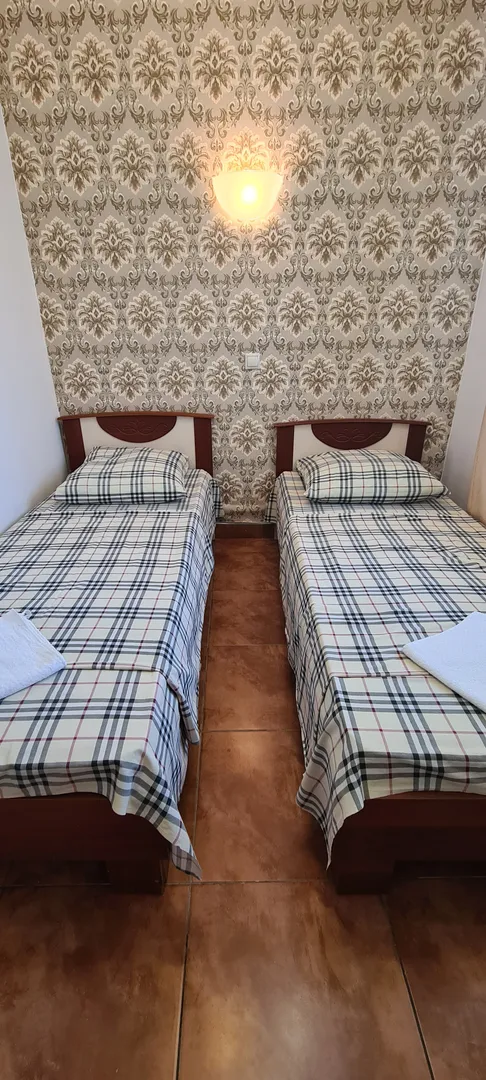Две односпальные кровати 