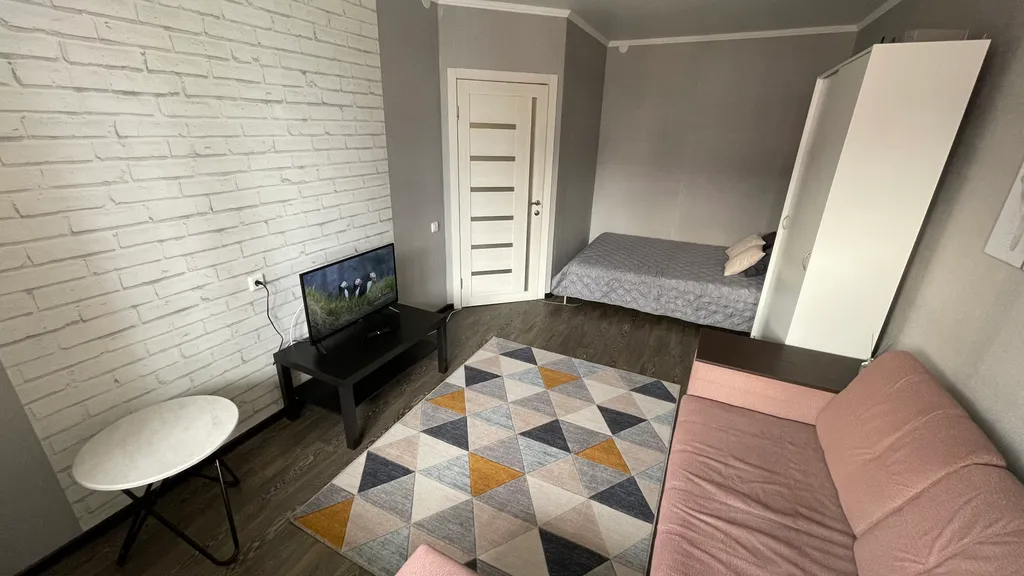 Уютная квартира рядом с аэропортом (5 мест, 15 мин аэропорт, 20 центр)