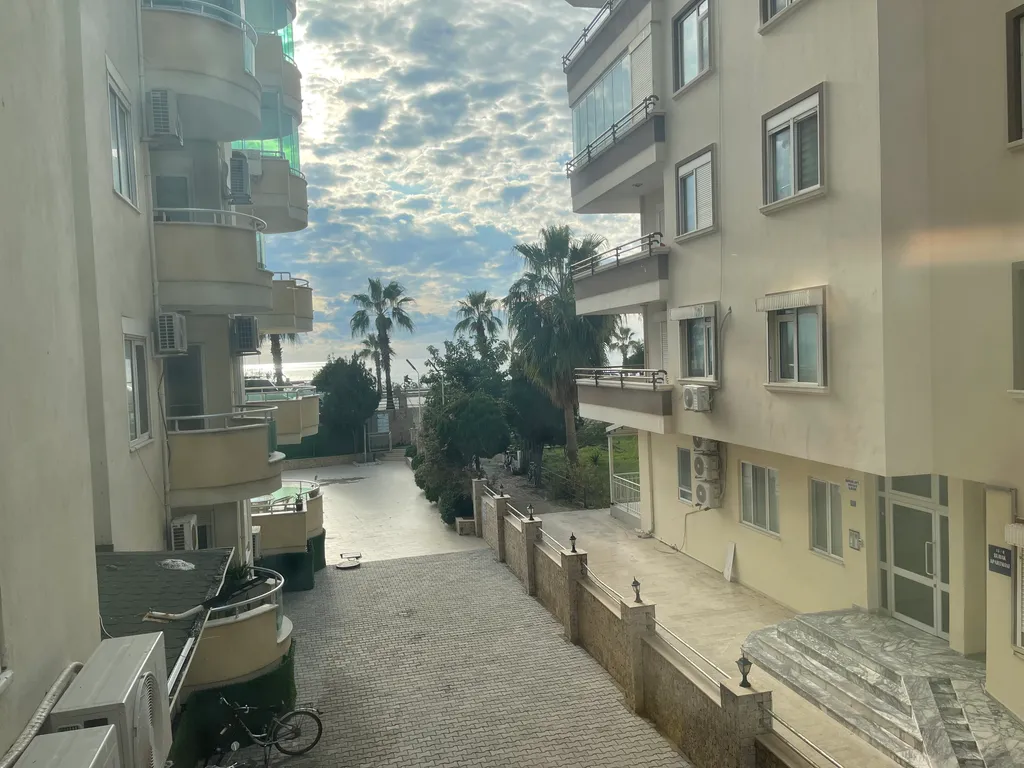 Квартира на первой линии моря